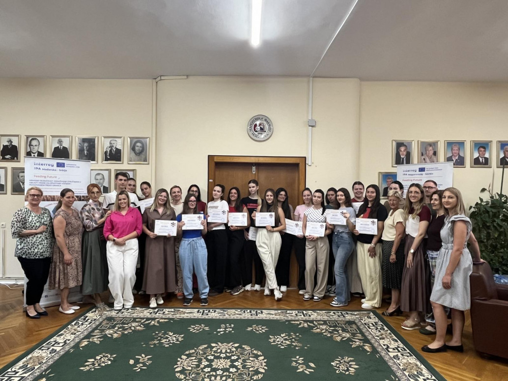 Додела сертификата студентима