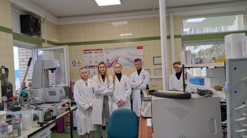 Студенти смера Нафтно-петрохемијско инжењерство посетили Научно-технолошки центар компаније НИС